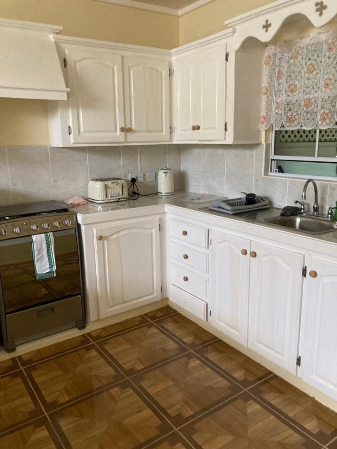 Stunning 2-Bed Apartment in Grand Roy Grenada Mount Nesbit Exterior foto